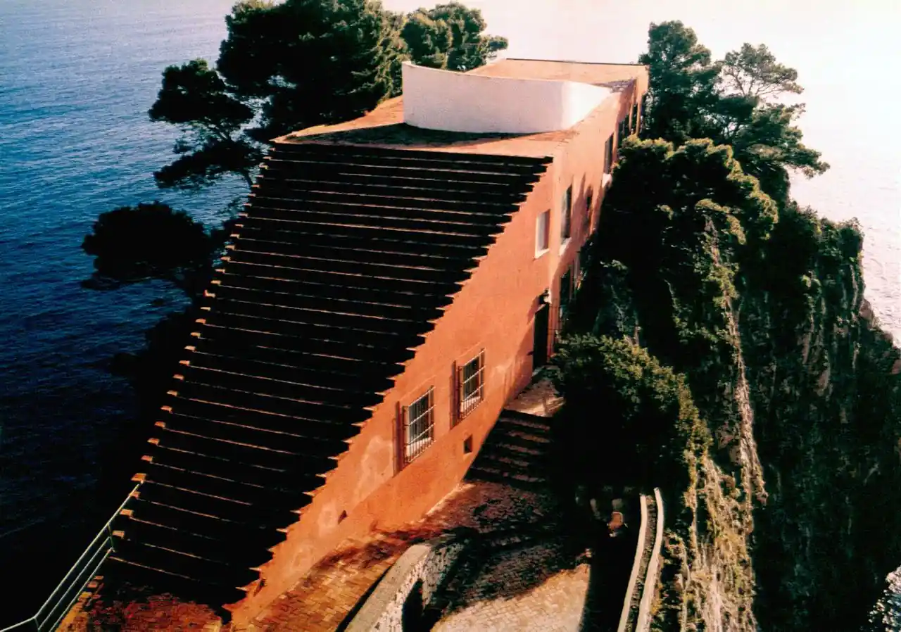 Casa Malaparte: an unforgettable setting from Jean-Luc
